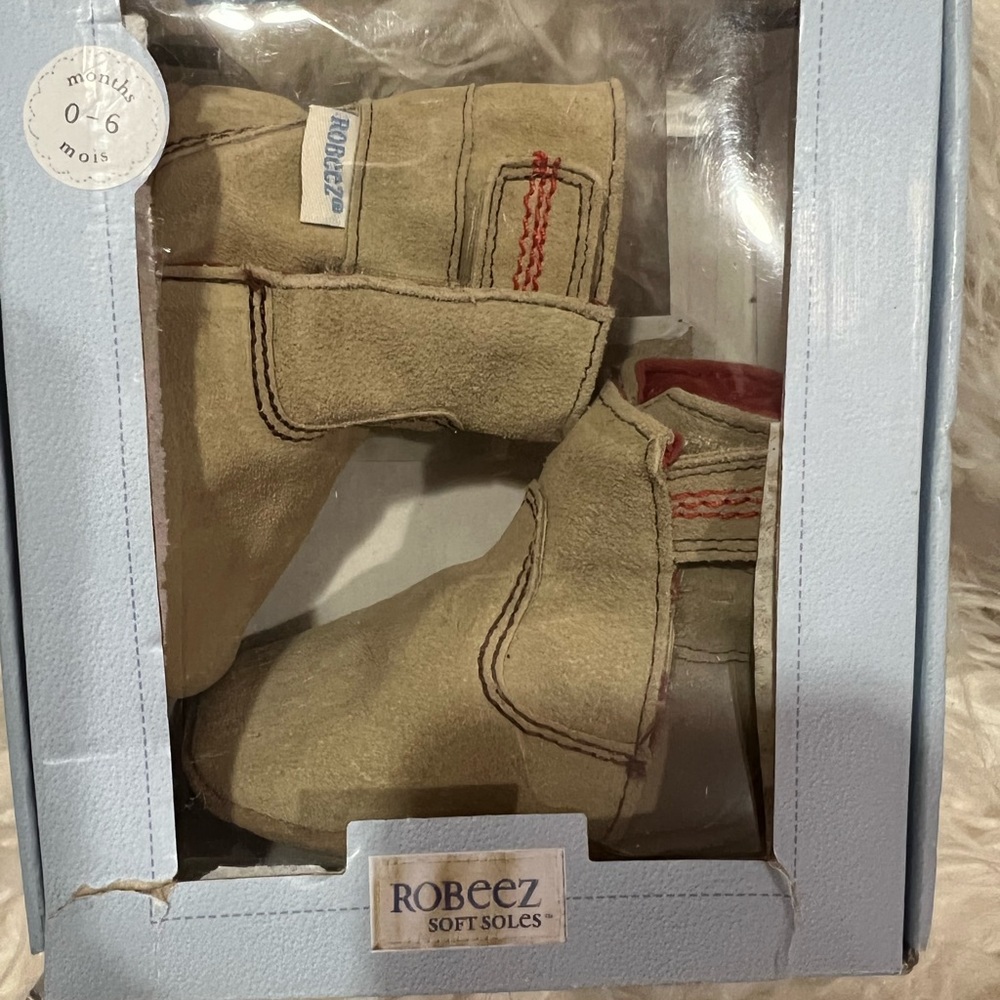 Robeez crib shoes